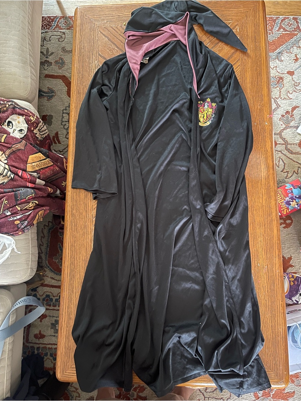 Gryffindor-Style Kids Hooded Robe Costume - Black with Maroon Lining